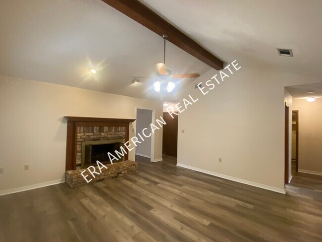 Building Photo - 19 Winfield Way