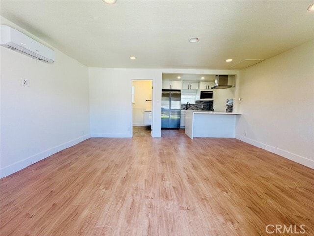 Building Photo - 165 Tulip Ln
