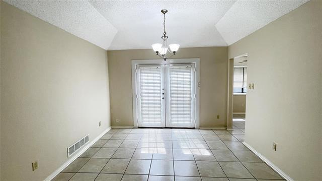 Building Photo - 6119 Kingswood Dr