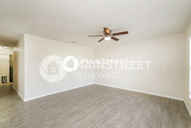 Building Photo - 3 Bedroom Pet-Friendly Home in St Petersburg, FL with Main Street Renewal