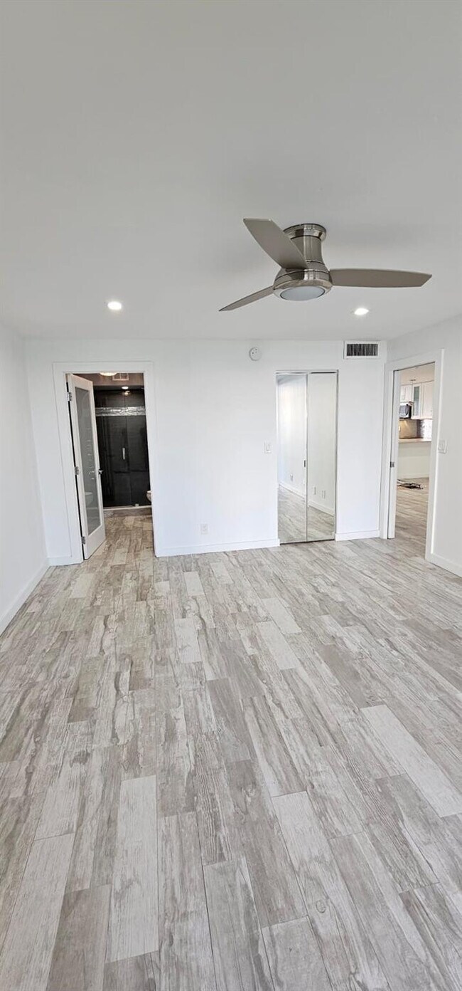 Building Photo - 1629 Riverview Rd