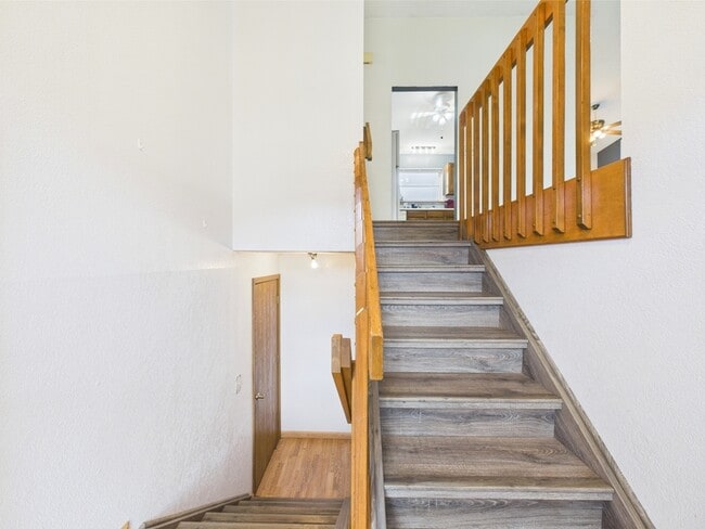 Building Photo - 1018 Rancher Dr