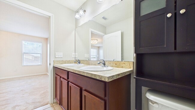 Building Photo - 4-Bedroom Home with Spacious Layout in Ayersworth Glen – Wimauma, FL