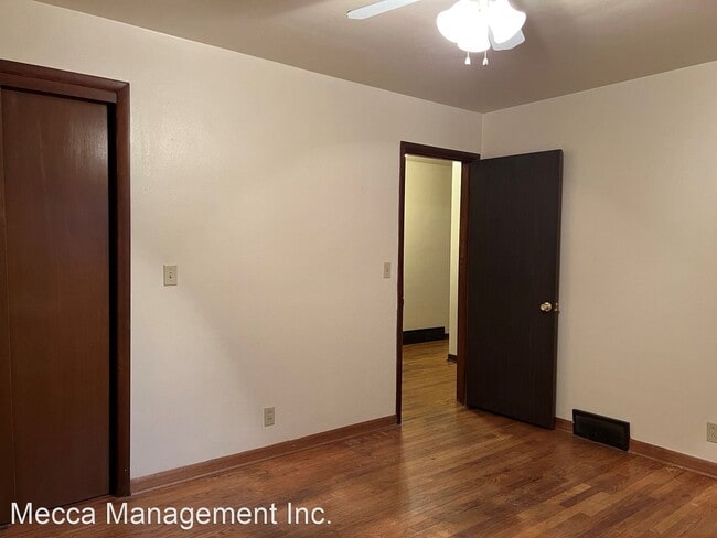 Building Photo - 3 br, 2 bath House - 221 Campbell Hill Rd.