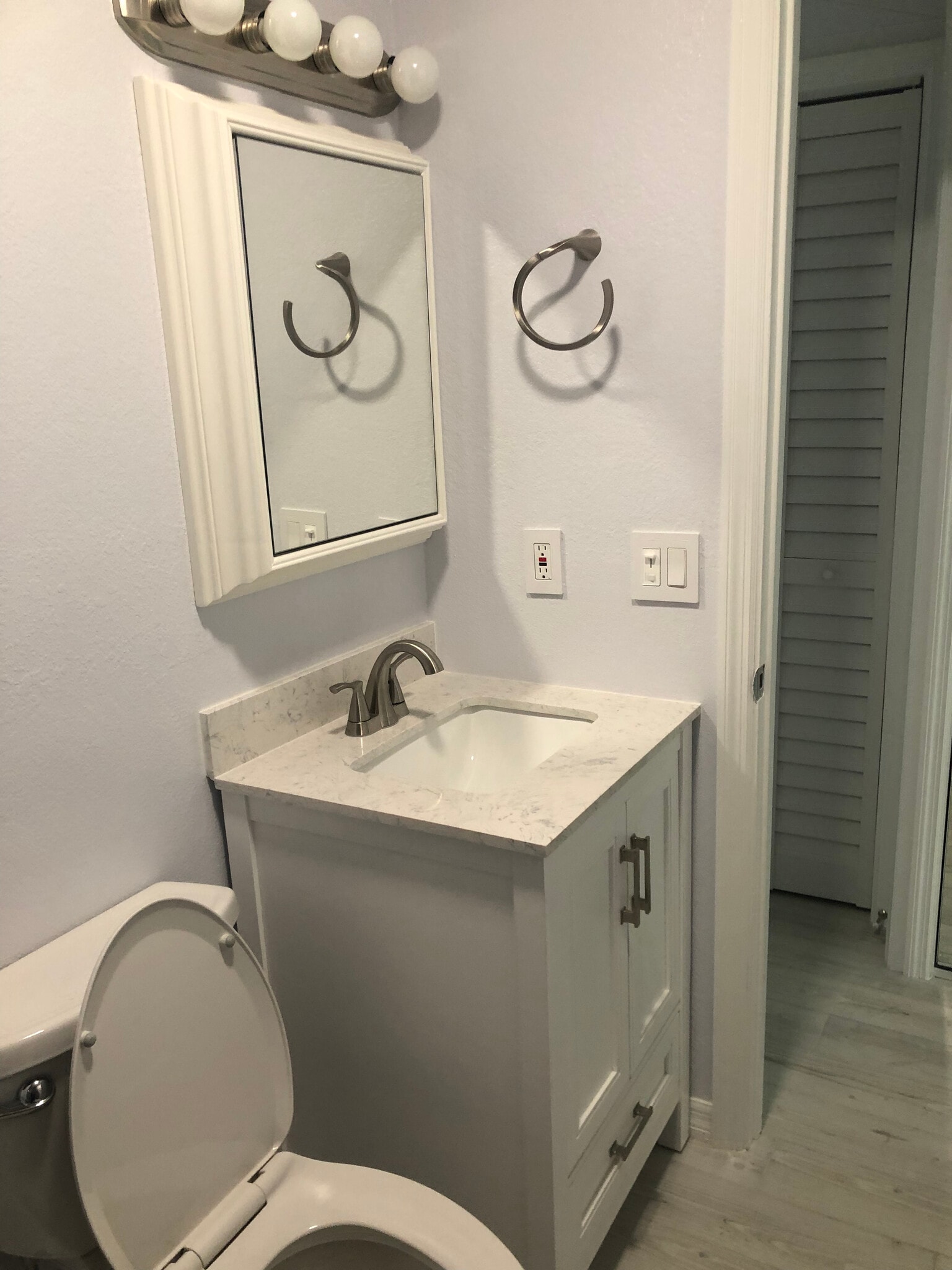 Building Photo - 2020 Lee Dr