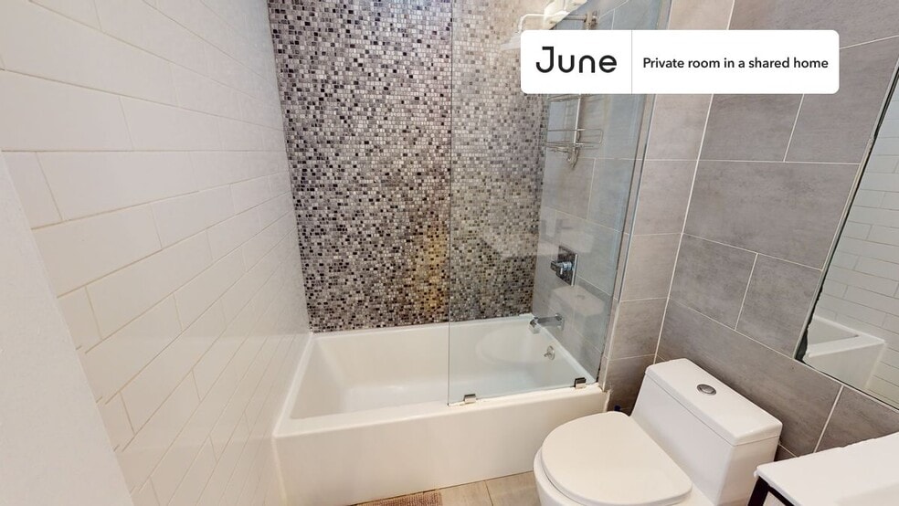 Building Photo - Room in Shared 4 bed/2 bath home