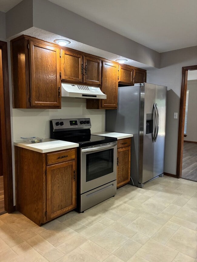 Building Photo - 4402 Briar Creek Rd