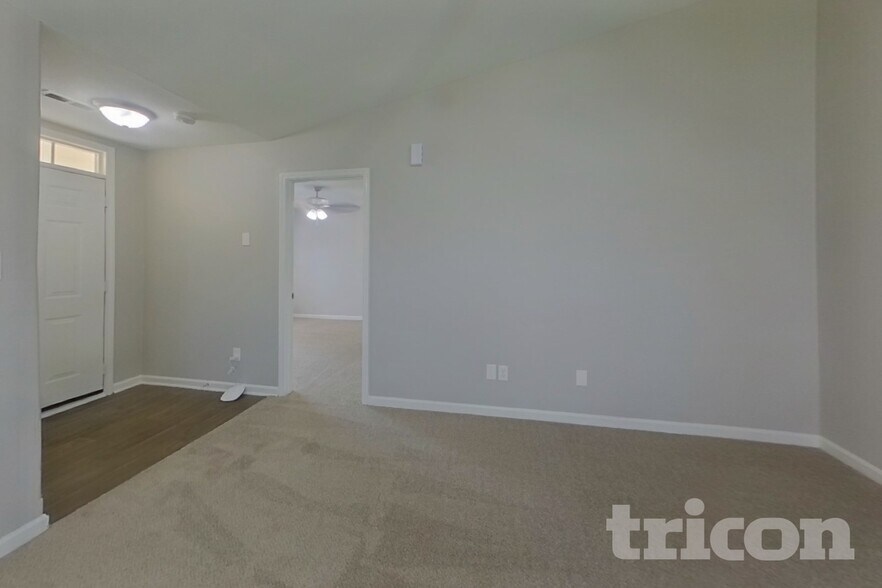 Building Photo - 6129 Whispering Brook Ct