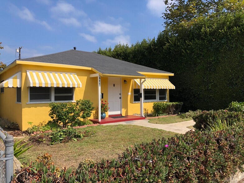 Building Photo - 647 Brooks Ave