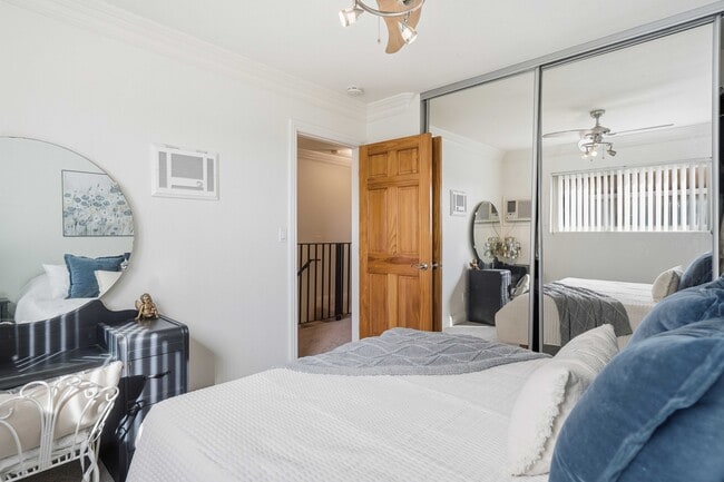 Building Photo - 5505 Adelaide Ave