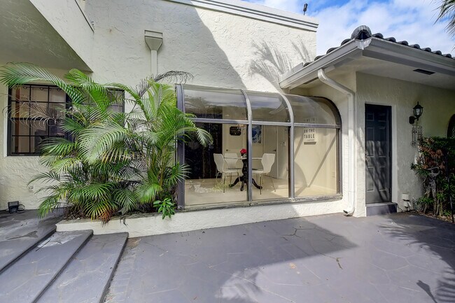 Building Photo - 22866 El Dorado Dr