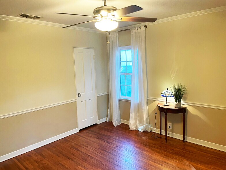 Front Bedroom with a closet - 15341 Cohasset St