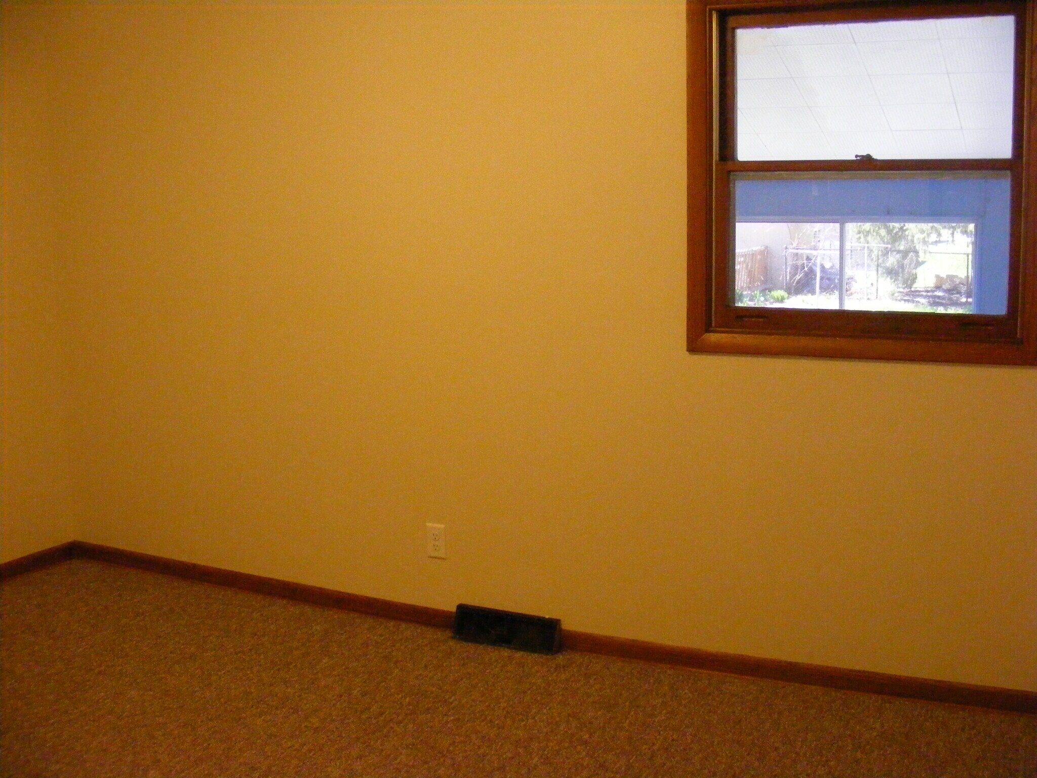 Building Photo - 5810 Milwaukee St