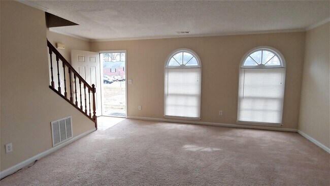 Building Photo - Move-In Ready! 2 Bedroom Townhome in Norcross