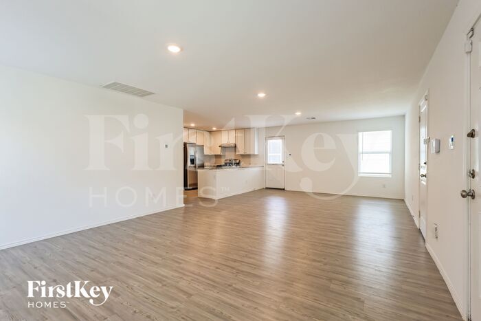 Building Photo - 1339 White Willow