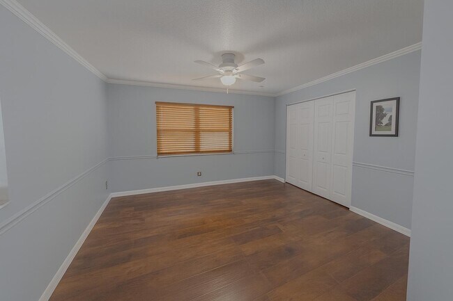 Building Photo - 6242 NW 1st St