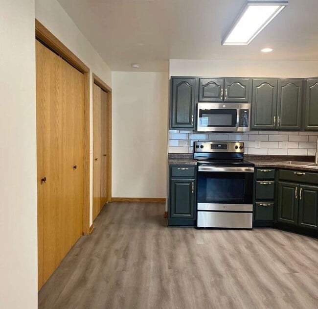 Building Photo - $1,725 | 3 Bedroom, 2 Bathroom Duplex | Pet Friendly* | Available for August 1st, 2025 Move In!