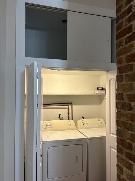Building Photo - 4825 Perrier St