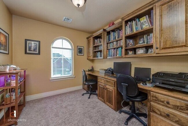 Building Photo - 5404 S Chimay Dr