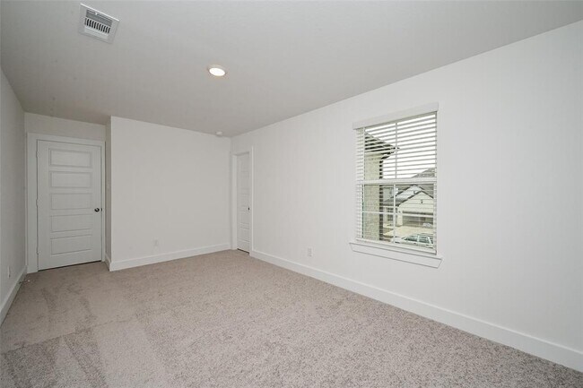 Building Photo - 8030 Kay Hbr Dr
