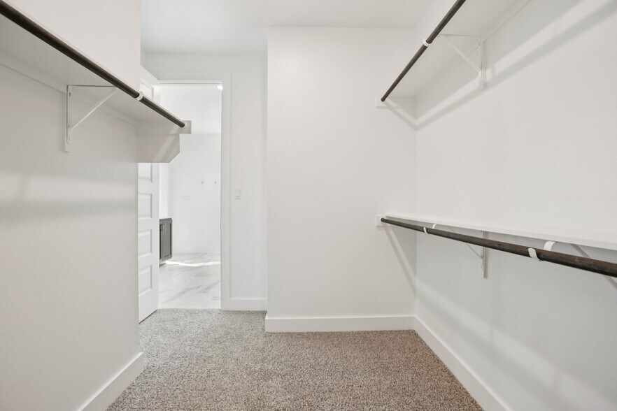 Building Photo - 1104 Yaupon Holly Dr