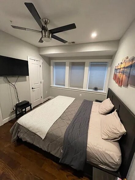 Building Photo - 761 Kenyon St NW