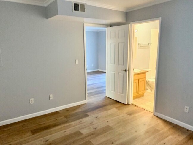 Building Photo - Great 1 bed 1 bath Condo in Pittsburg -- COMING SOON !!!