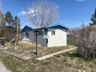 Primary Photo - 105 Robbins Ln