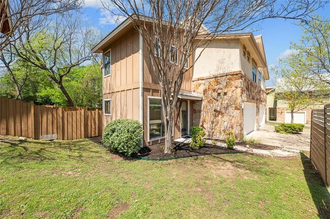 Building Photo - 4124 Valley View Rd