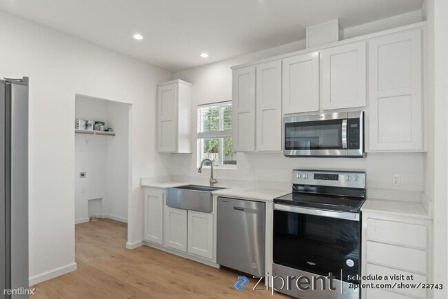 Building Photo - 3 br, 2 bath House - 1133 Lovell Ave, Camp...