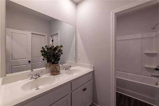 Building Photo - 212 Birchwood Row