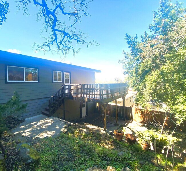 Building Photo - 77 Sunny Hill Dr