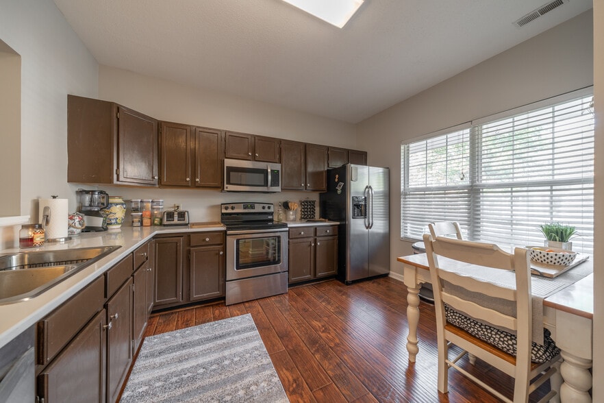 Building Photo - 836 Rossford Run