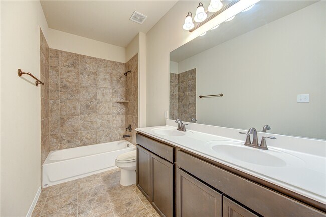 Building Photo - 23022 Silver Linden Ct