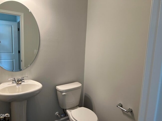 Building Photo - 642 Gimari Dr