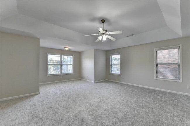 Building Photo - 522 Suwanee Oaks Dr NE