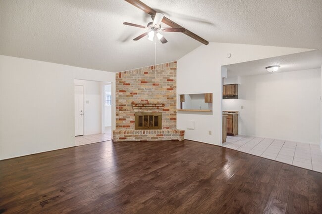 Building Photo - 12718 Panay Dr