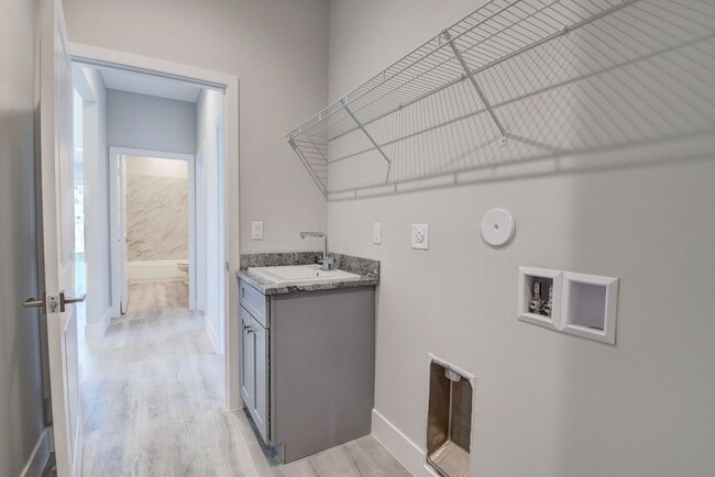 Building Photo - Modern 3/2 Home w/ garage for Rent- Delray...
