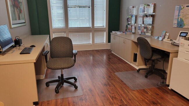 Building Photo - DOWNTOWN SARASOTA ANNUAL TURNKEY FURNISHED...