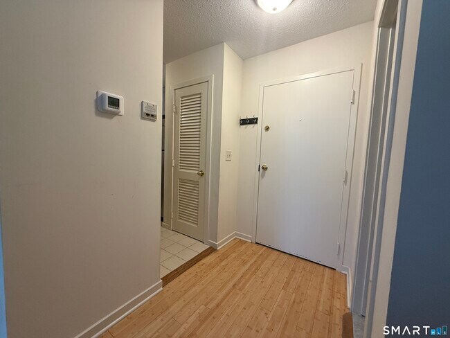 Building Photo - 83 Washington St