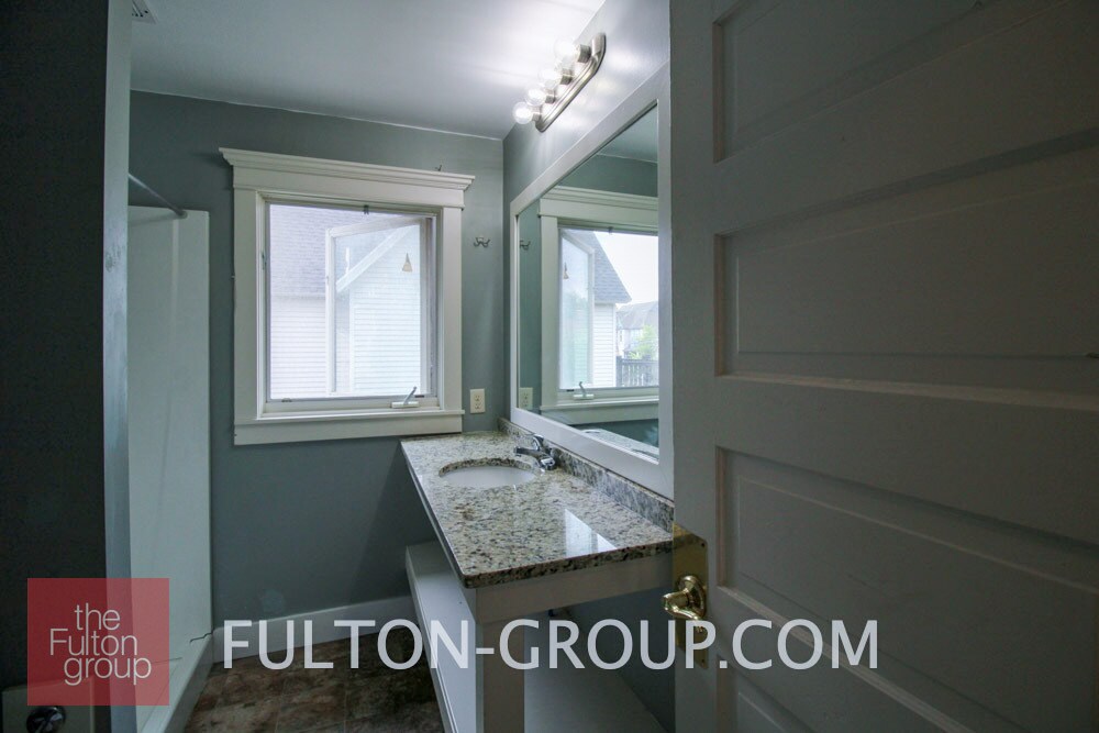 Building Photo - 113 Dwight Ave SE