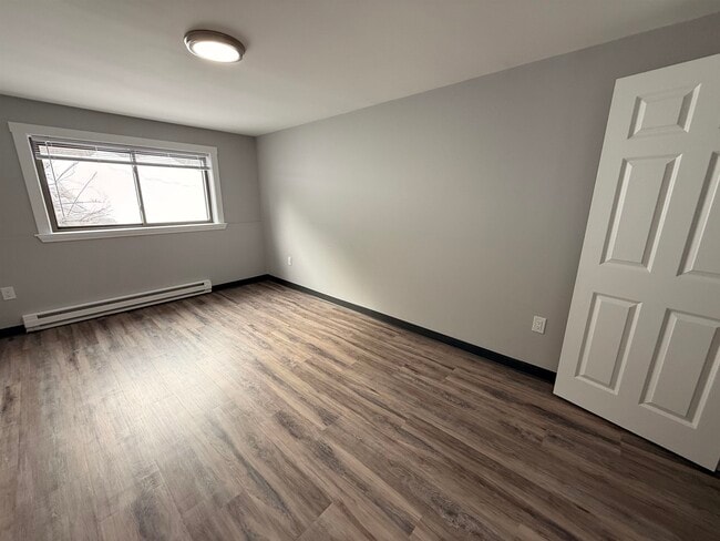 Building Photo - 95 Powers St