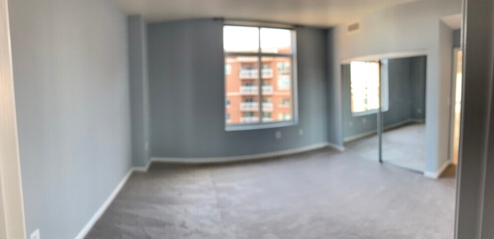 Building Photo - 3101 N Hampton Dr
