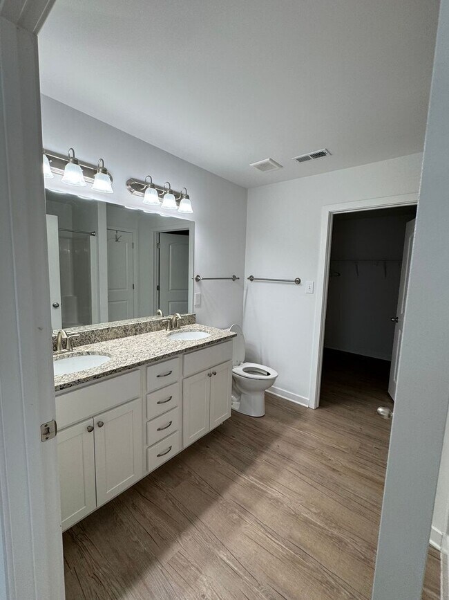 Building Photo - 612 Dripping Spring Dr