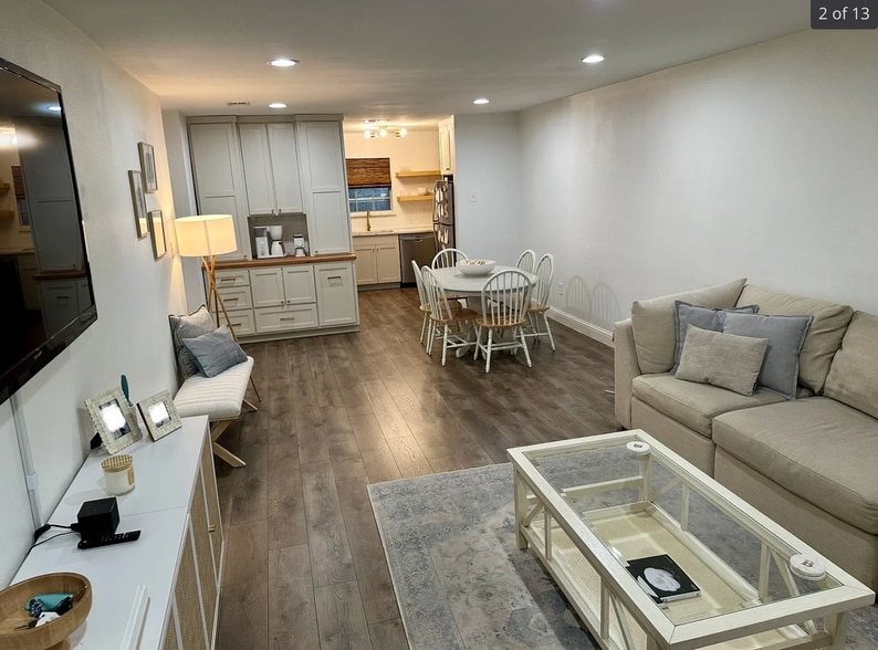 Living Area - 5818 E University Blvd