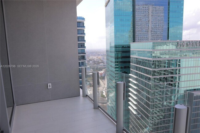 Building Photo - 300 Biscayne Blvd Way