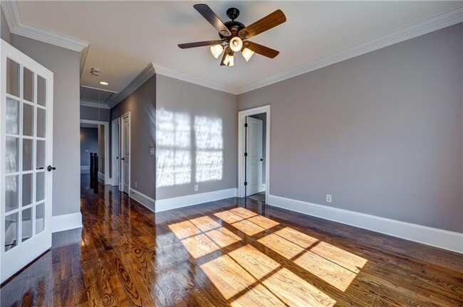 Building Photo - 1049 Highland Village Trail