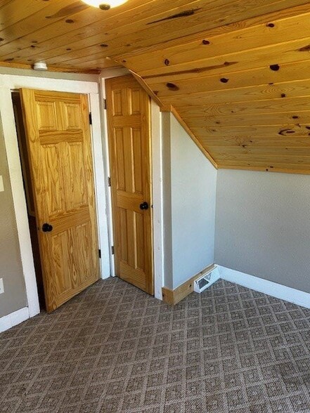 Building Photo - 1020 Rosewood St