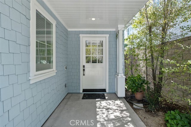 Building Photo - 4 Summer House Ln