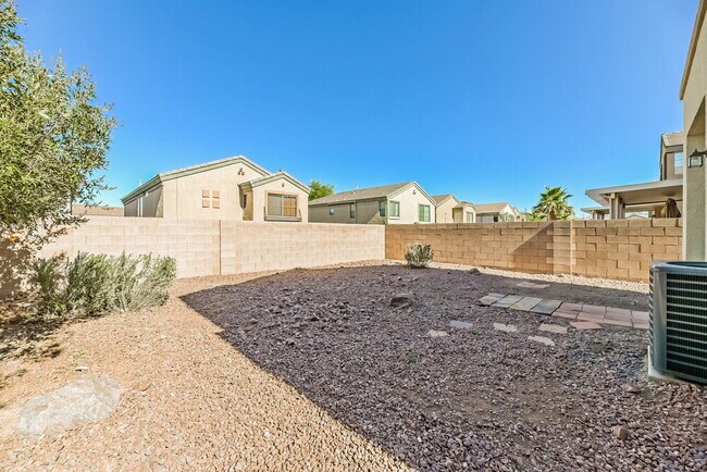 Building Photo - 328 Sweet Sugar Pine Dr